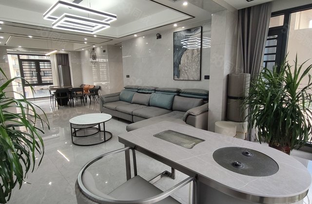 龙南凤凰城5室2厅144㎡88.8万二手房图片