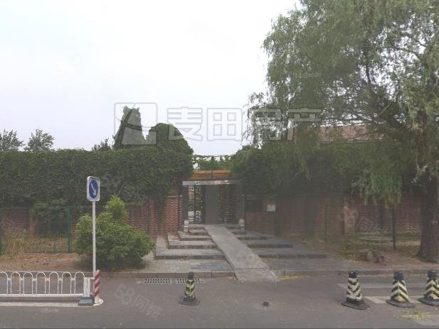 歐陸苑4室3廳3衛(wèi)232㎡南北2675萬