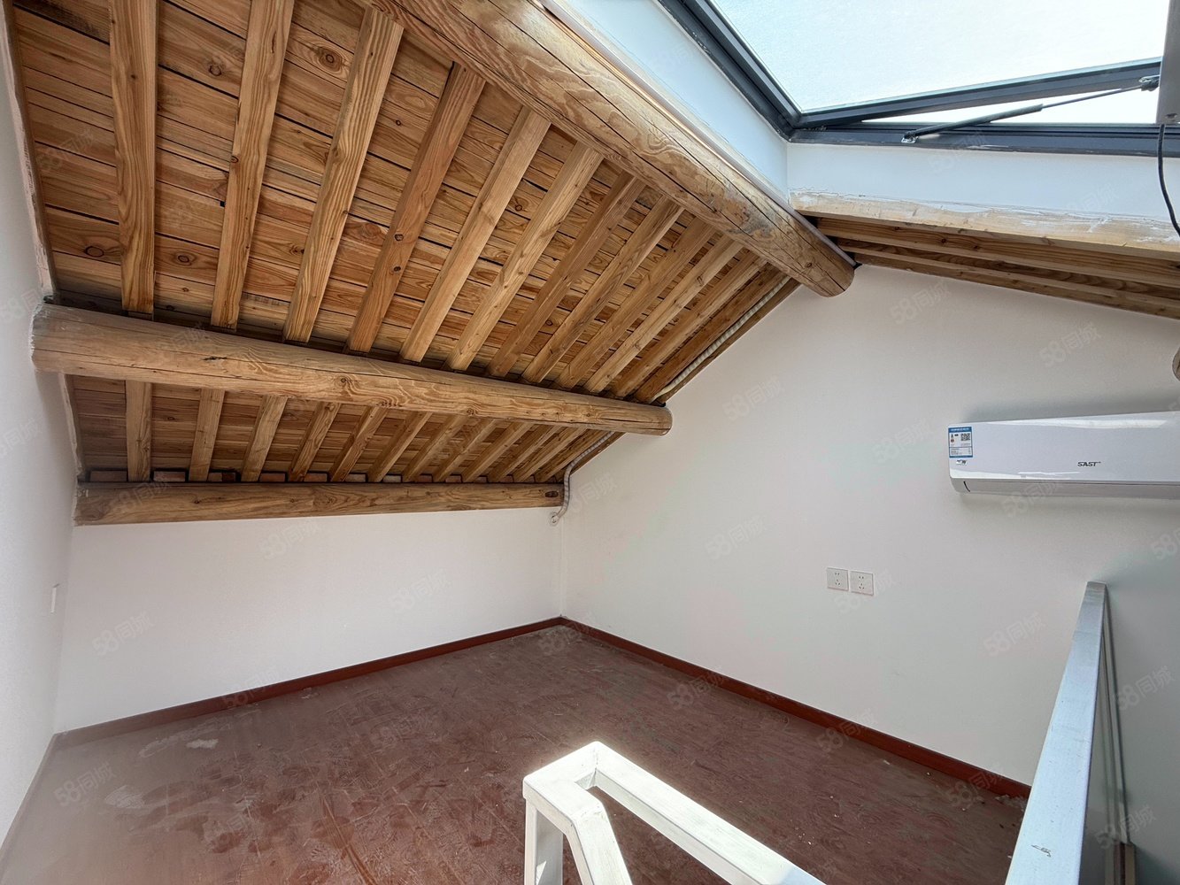 永康胡同小區(qū)1室1廳1衛(wèi)18㎡南北265萬