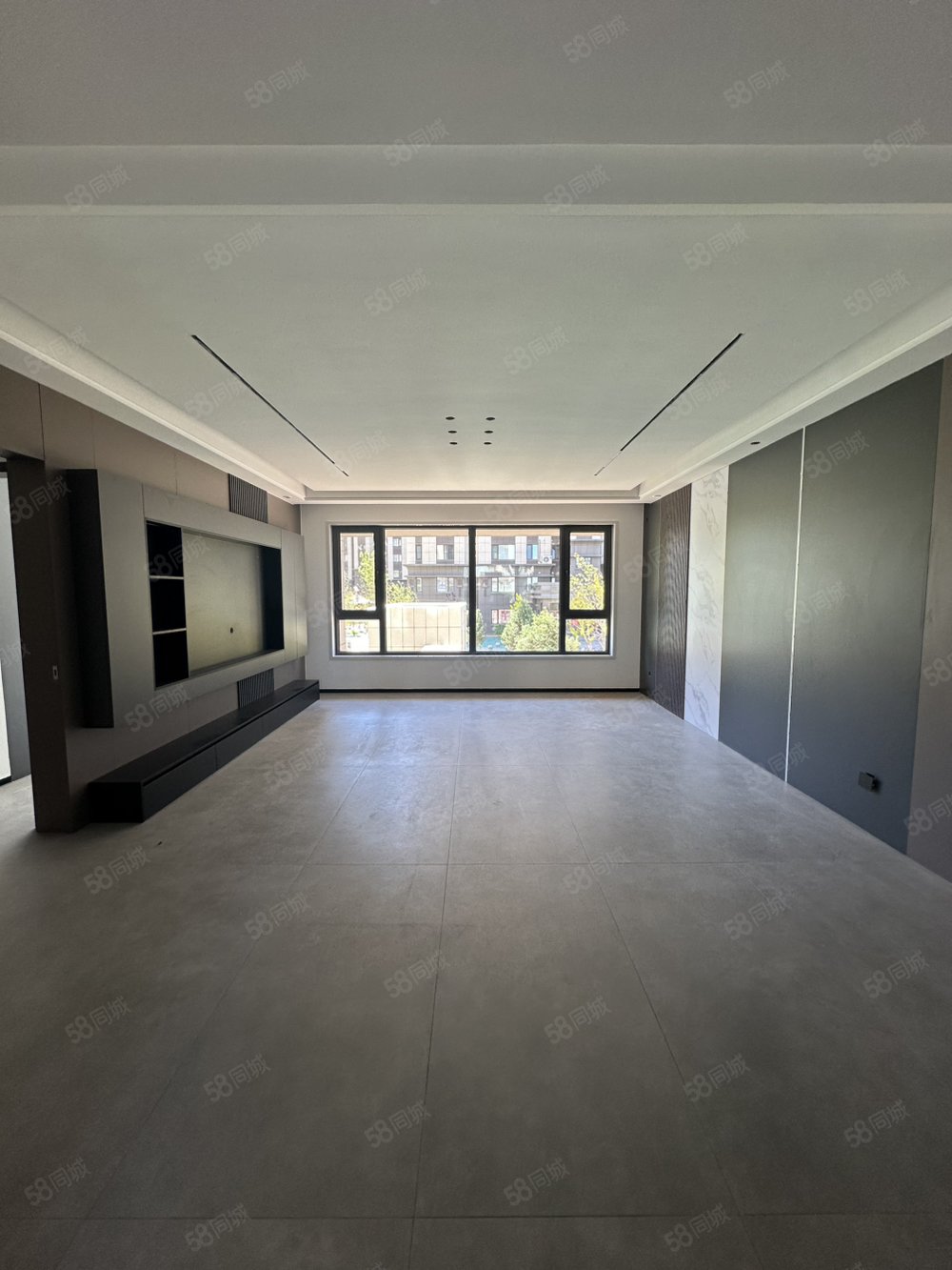 华韵锦园3室2厅2卫140㎡南北105万