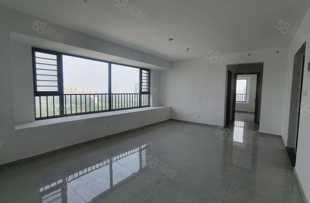 急售  朗月府 东昌 实验 东边户  带储藏室和车位新房未住