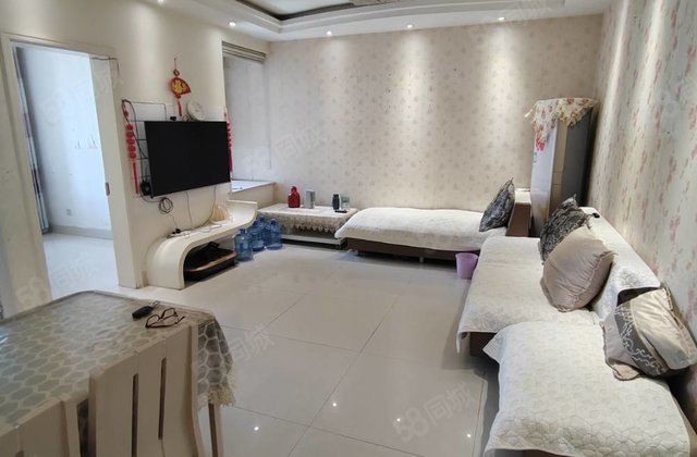 月亮湾A区       阳光  香江商圈 附近 精装现房