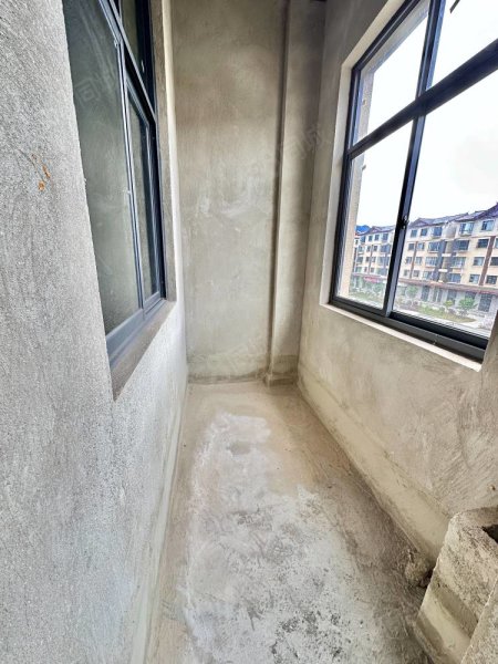翡翠茗苑3室2厅2卫115㎡南北88.9万
