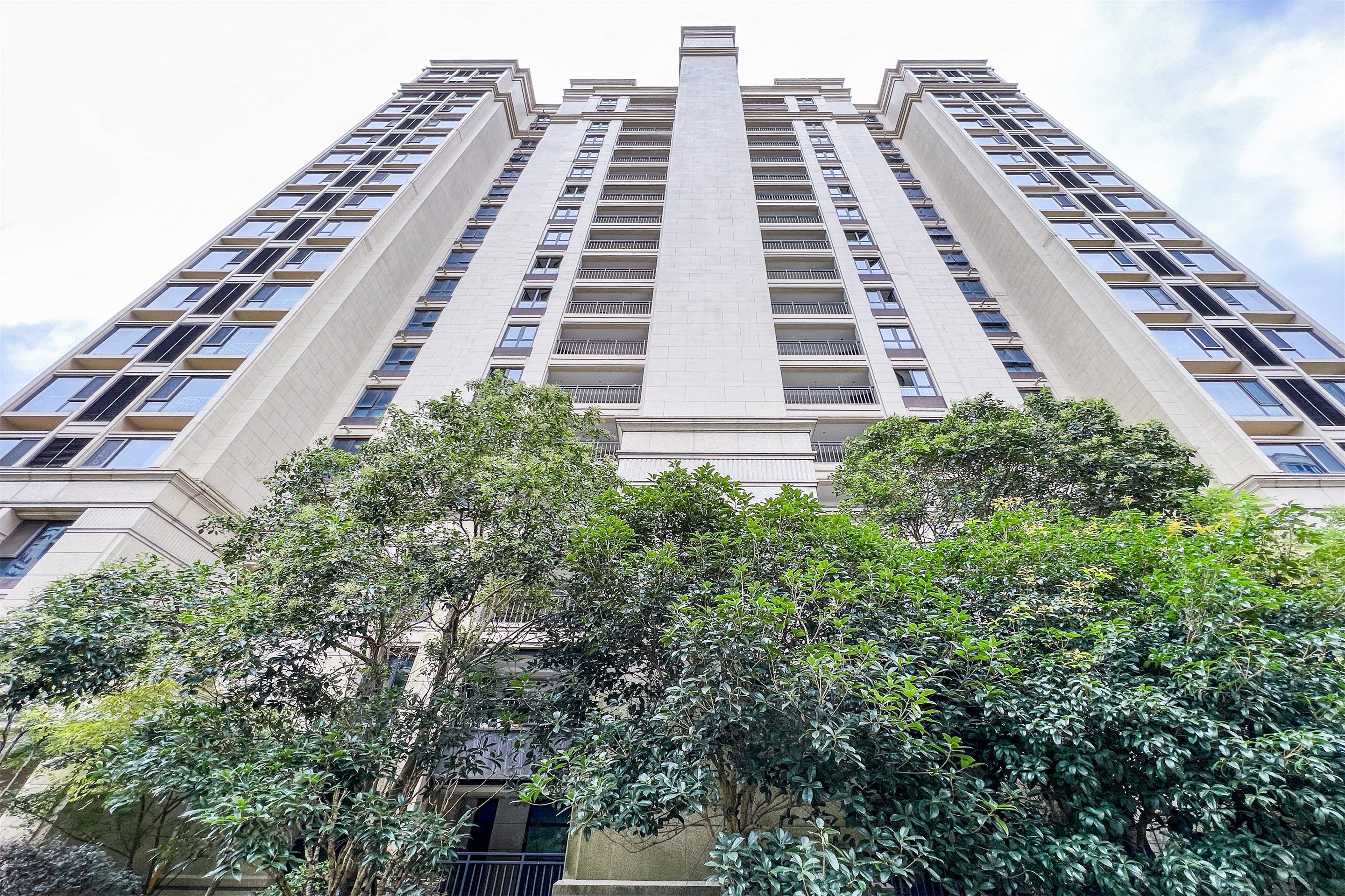 九龙仓兰廷3室2厅1卫90.87㎡南北598万