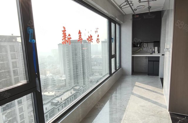 房东怒赔40萬 带车位地下室 荣盛江山印 可按揭贷款