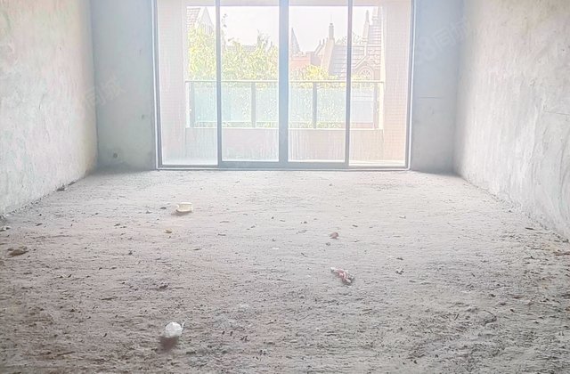 保利东湖林语4室2厅226㎡170万二手房图片