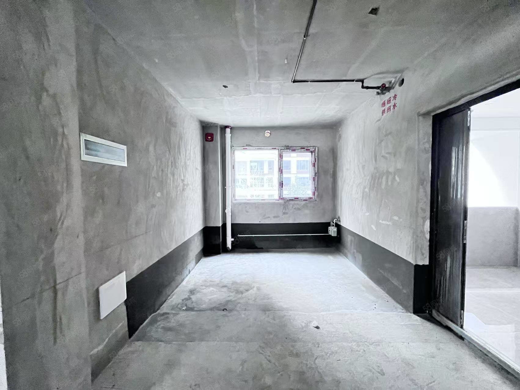 国瑞麓林府4室2厅3卫143㎡南北125万