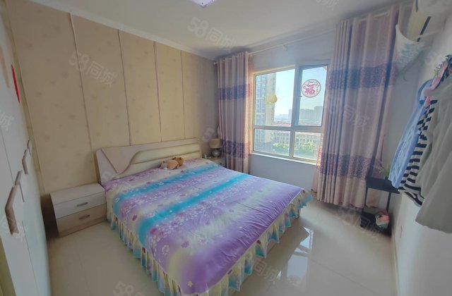 开发区东昌中学 东昌丽都南区 精装三室带车位