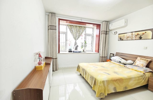 新出！东昌东 英才小区 多层一楼 东边户 三室两厅 外国语