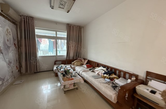 产权清晰 小区新 南北通透 大两房 精装好房 医疗配套成熟