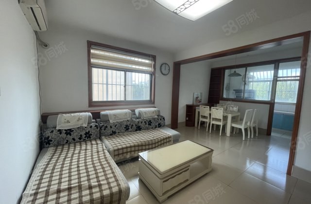 南北通透 商圈成熟 交通便捷 得房率高 中间楼层 满二