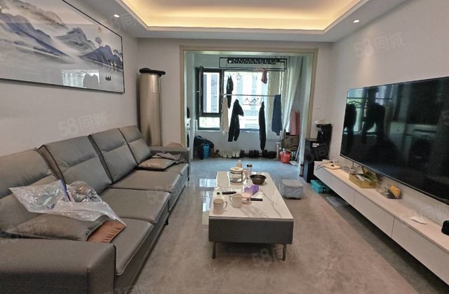 新一中对过 翰林天悦 精装修小三居可拎包入住  带车位