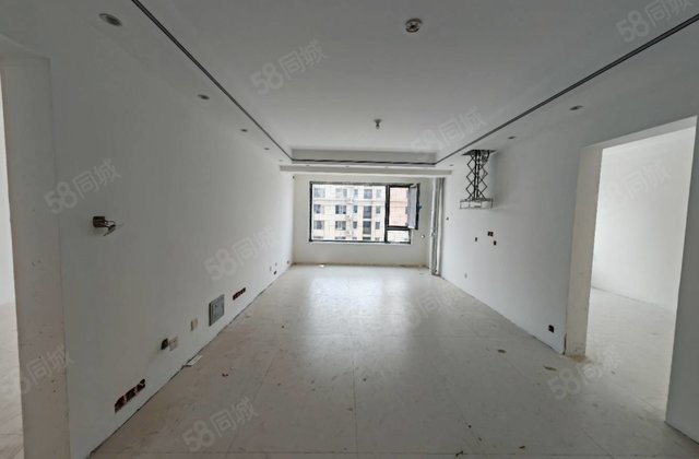 徒骇河畔，三叶草户型，送车位，独梯独户，随时看房