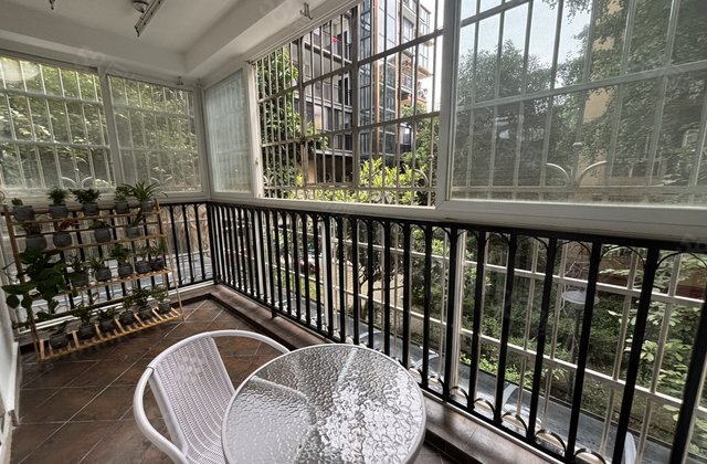 浪琴阳光4室2厅150㎡55万二手房图片