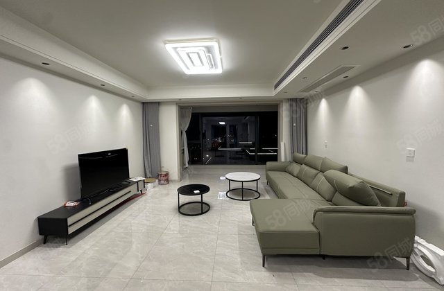 泽信云樾天著3室2厅130.05㎡110万二手房图片