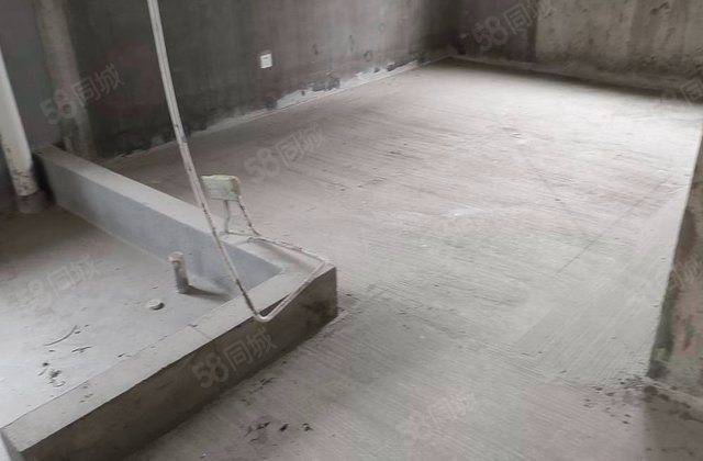 融侨悦府4室2厅136㎡215万二手房图片