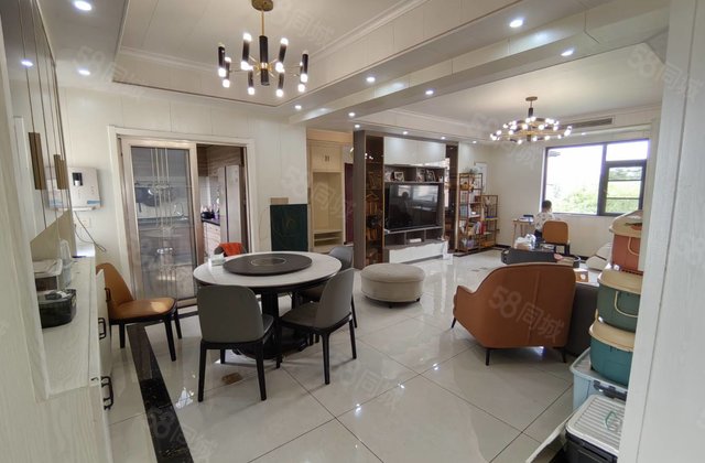 中铁龙盘湖世纪山水(公寓住宅)3室2厅126㎡67万二手房图片