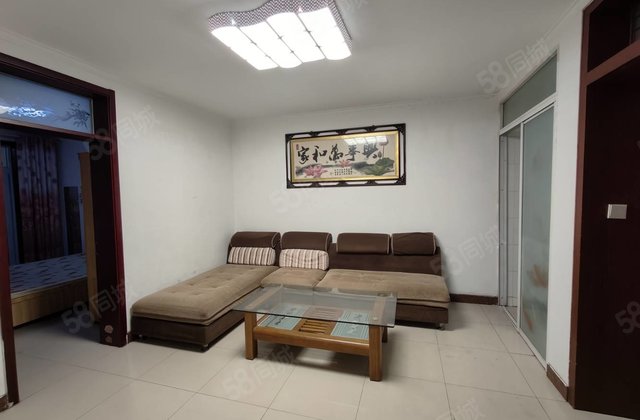 万达附近，现代珑园，桐凤家园，好楼层3室，送超大地下室