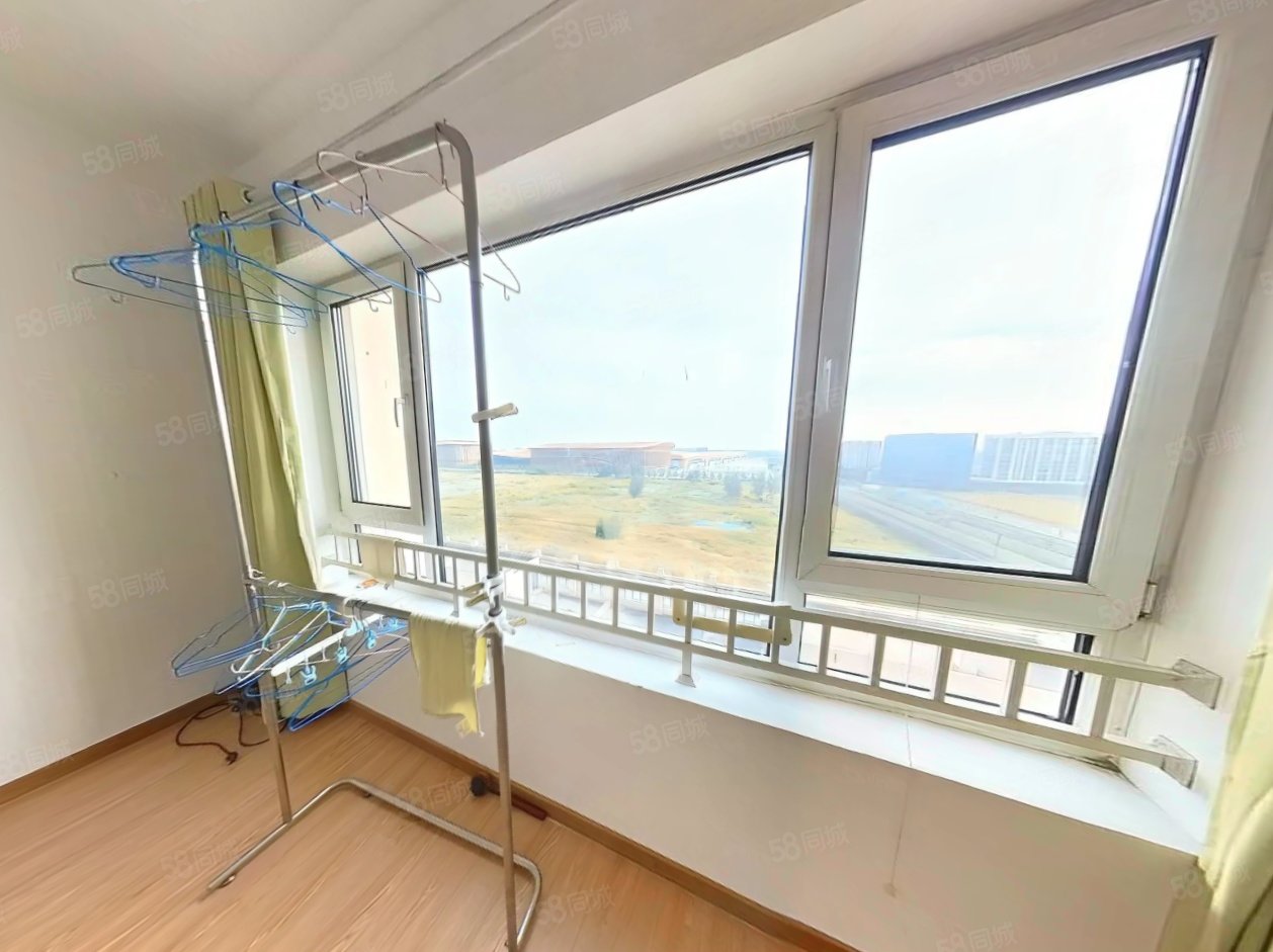 滿庭芳嘉園3室1廳1衛(wèi)103.25㎡南北360萬