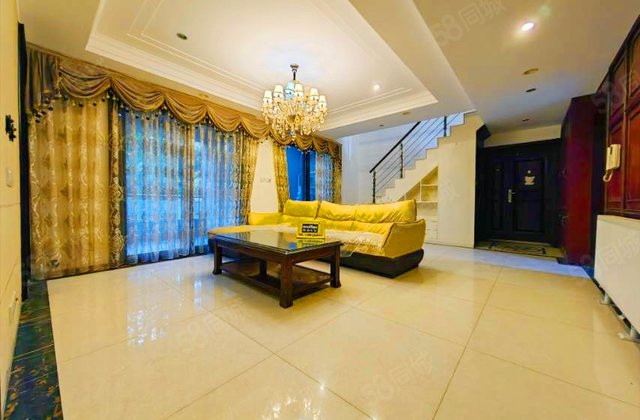 顶峰水岸汇景一期5室3厅220.07㎡399万二手房图片