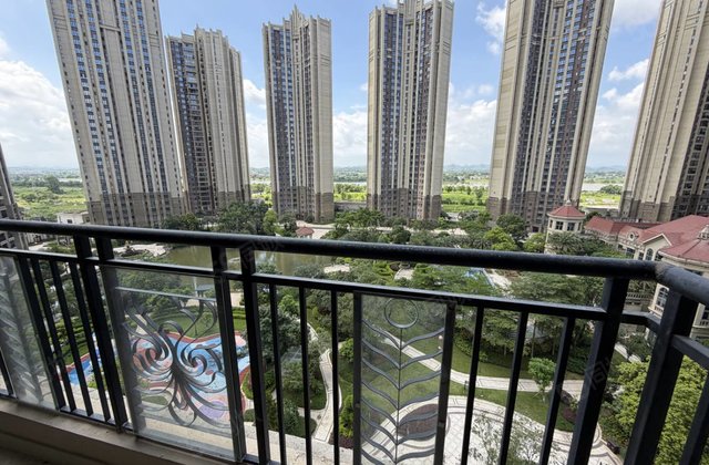 恒大悦珑湾4室2厅138㎡59.6万二手房图片