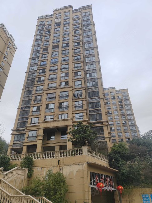 东方广场(开化)4室2厅2卫131㎡南175万