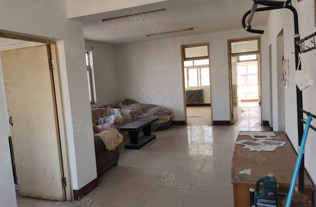 东户明厅2室2厅1卫可改3室带储藏室近东昌配套成熟价格可议