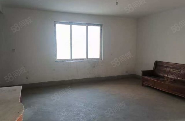 铁诺小区3室2厅129㎡35万二手房图片