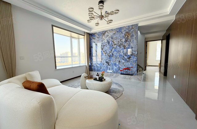 嘉隆明城5室2厅193㎡145万二手房图片