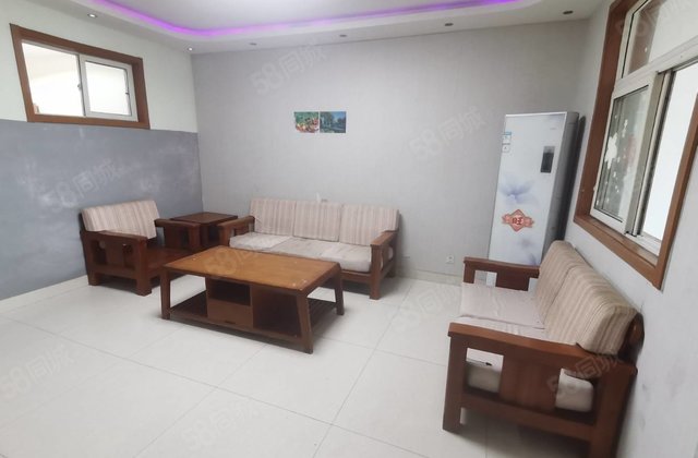 急售 急售 风貌街 巡防大队家属院 精装电梯房 正规三室两厅