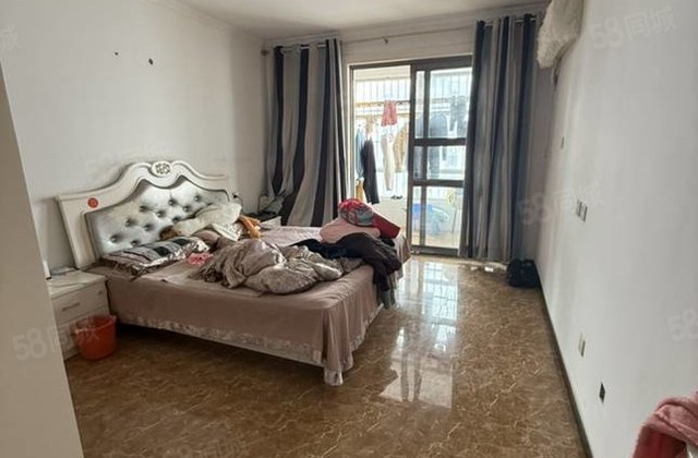 凤荷园3室2厅130㎡67万二手房图片