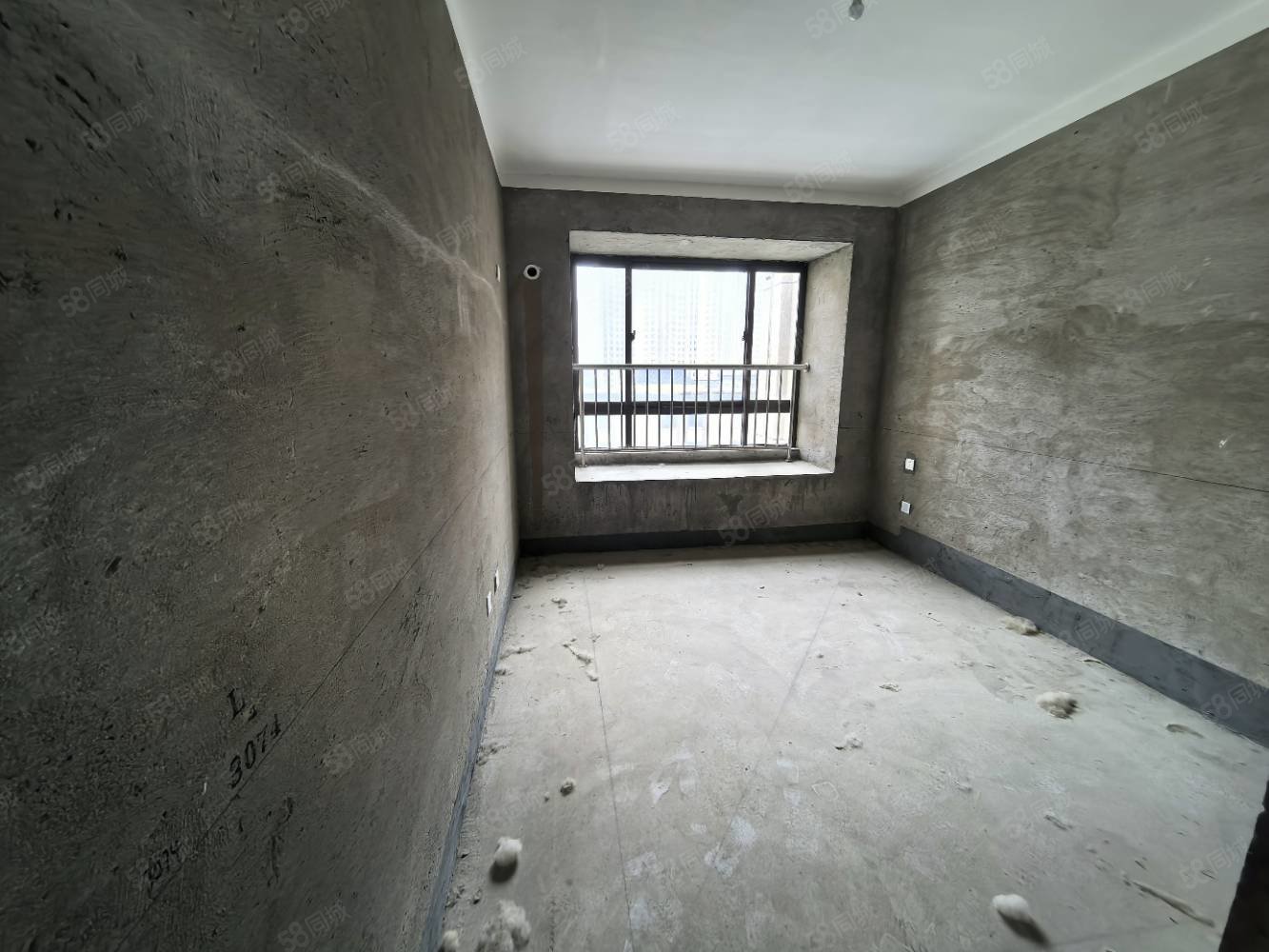 悦湖城4室2厅2卫153㎡南北110万