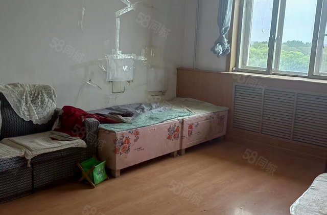 红卫星居住小区2室1厅30㎡2.8万二手房图片