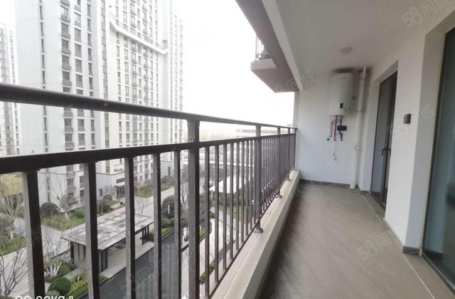出门就是聊城市  实验  ，学府印象4室，带车储走一手可贷款