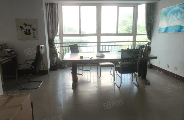 急售 万达附近 金丰苑 免大税 送车库 边户 可做三室