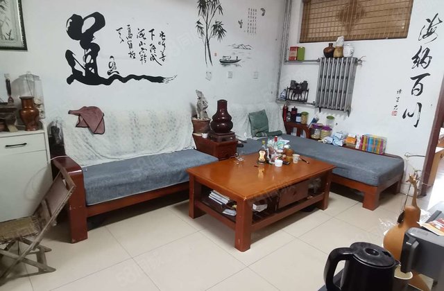 68万，文轩，外国语建行家属院76平，边户，南北通透的大三居