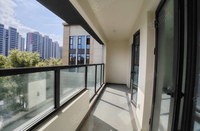 区政府 城市玖玺全新交房未住 三叶草双卫全明户型