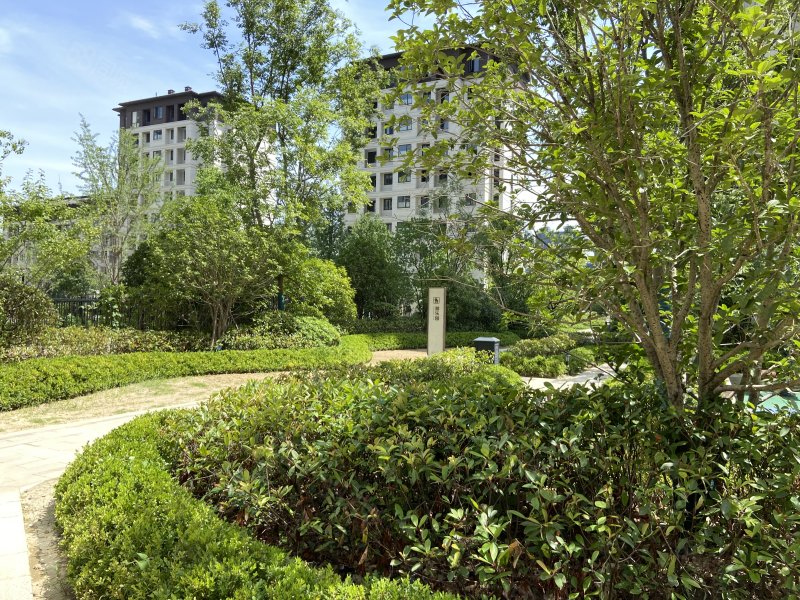 绿城桂语江南3室2厅2卫116.14㎡南北68万