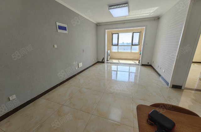 水晶丽城西区 23楼 商品房 免大税 随时看房 停车方便带储