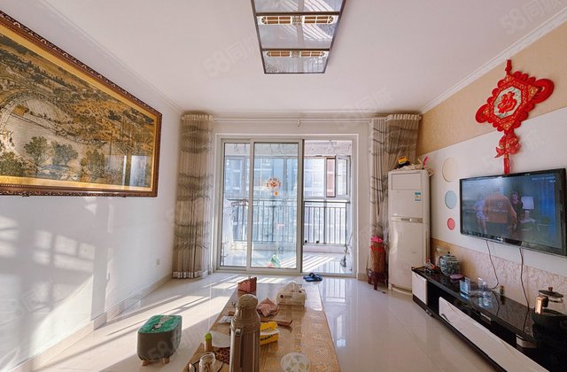 郁光  ，四中。免大税，有储藏室，精装修。中间好楼层。商品房