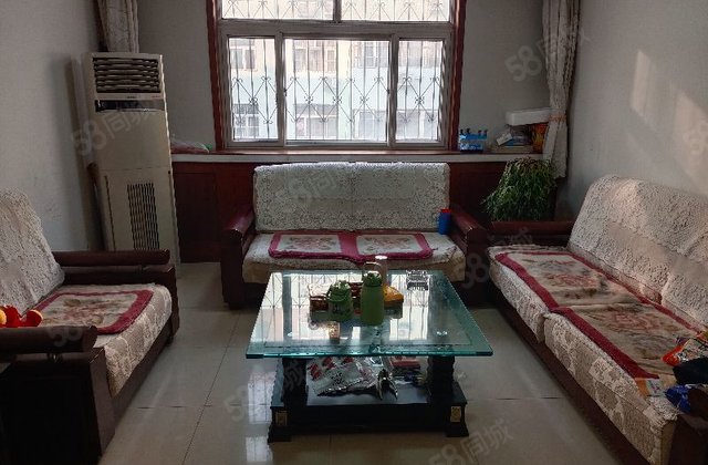 育新家园 多层二楼 小区停车方便