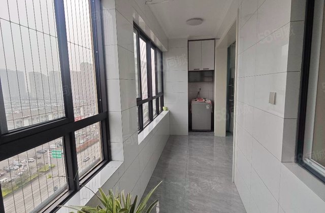 中梁金鹏玖台3室2厅114㎡76.8万二手房图片