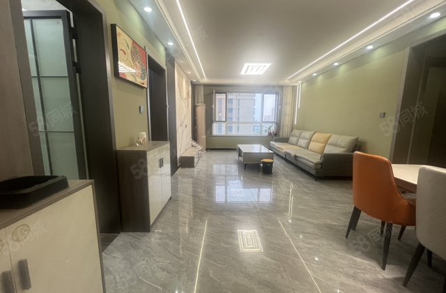 培文对过精装修全屋定制家具，家电家具齐全，带储藏室车位
