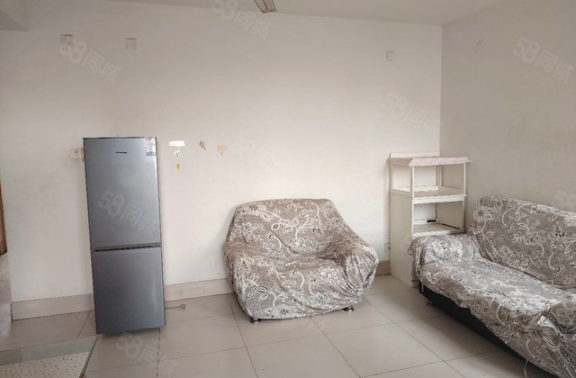 振兴路   东昌中学 步梯五楼三居室小区停车方便