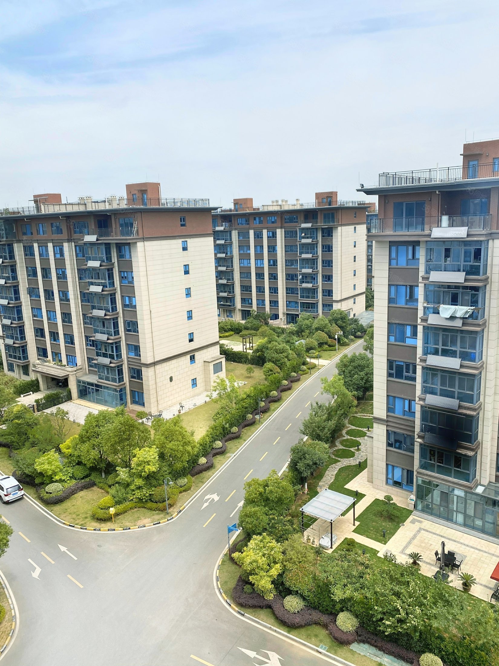 南京碧桂园逸谷苑4室2厅2卫140㎡南北215万