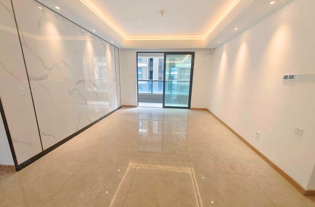 花样年香门第世家3室2厅106.42㎡120万二手房图片