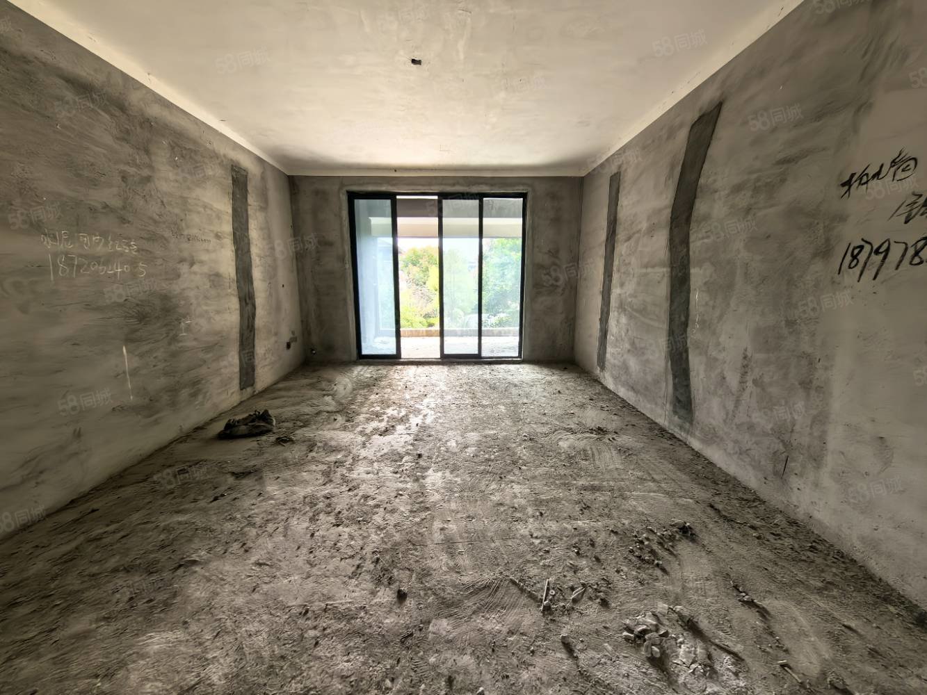 港中旅公元7室3厅2卫300㎡南北175万