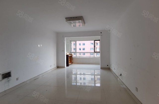 英伦花园三室 边户 东昌东校对过 送车位储藏室免大税