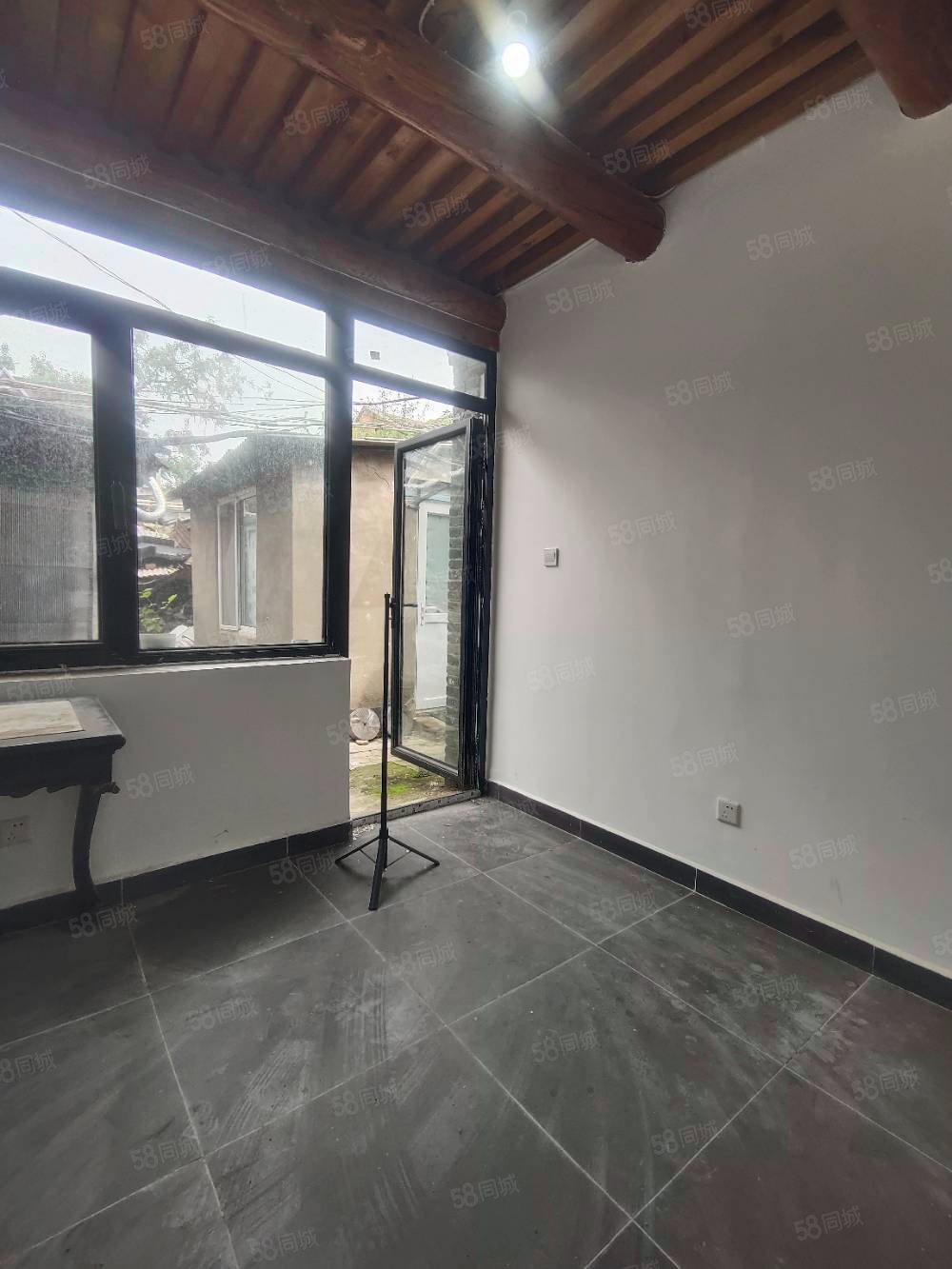 國(guó)子監(jiān)街小區(qū)1室1廳0衛(wèi)10㎡南北225萬(wàn)