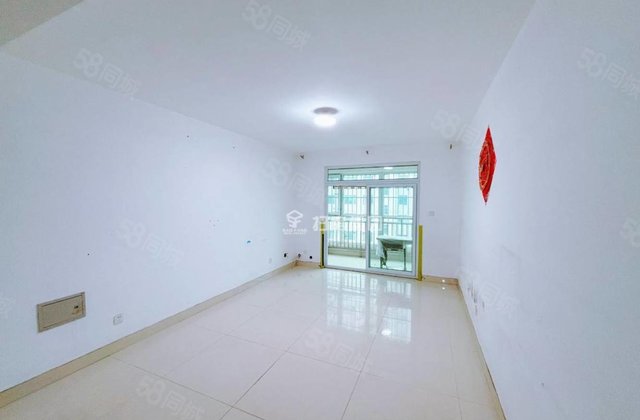 颐馨园二期，东边户，带车位储藏室，阳光实验，城市之尊，月亮湾
